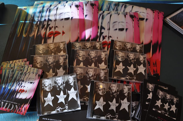 madonna mdna givemeallyourluvincds