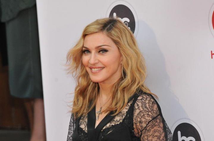 Madonna na inauguração do Hard Candy Fintess em Moscow, Russia