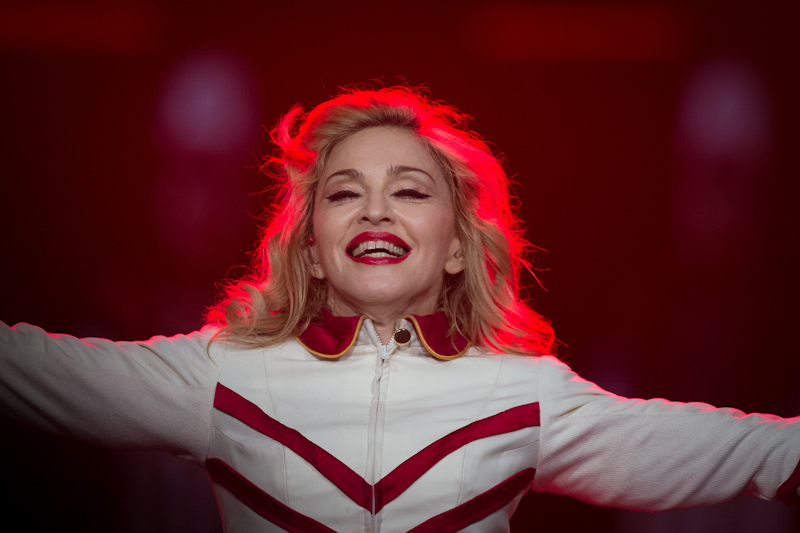 REVIEW SEATTLE Madonna entrega uma alta dosagem de MDNA na Key Arena