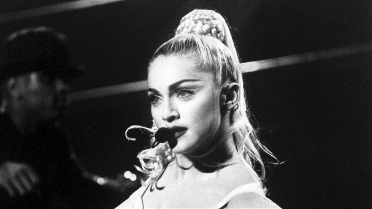 Madonna's Blonde Bob from the Blond Ambition Tour - wide 7