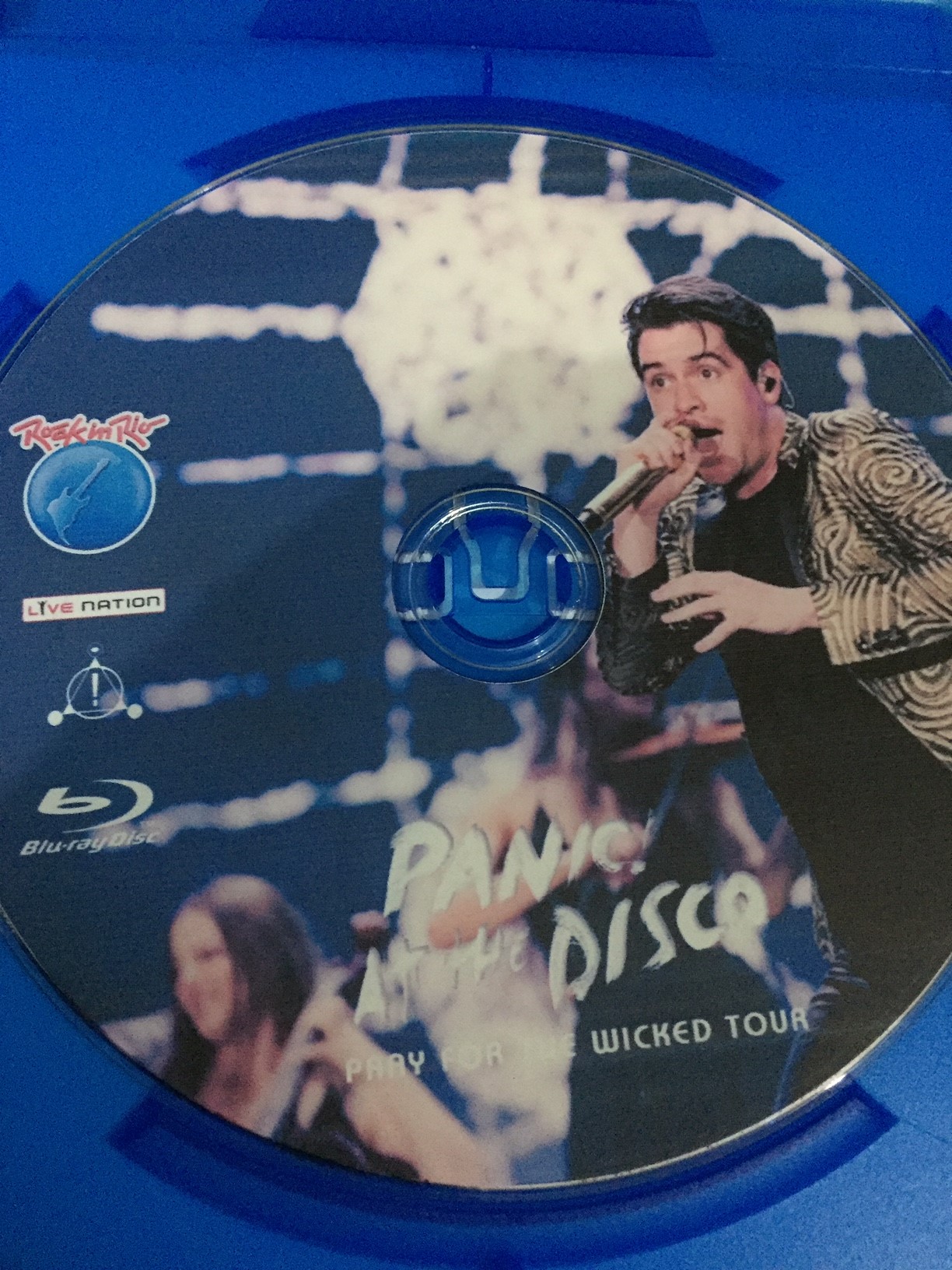 Bluray panic at the disco pray for the wiched tour rock in rio 4