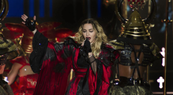 Rebel Heart Tour: Católicos furiosos com performance de Madonna